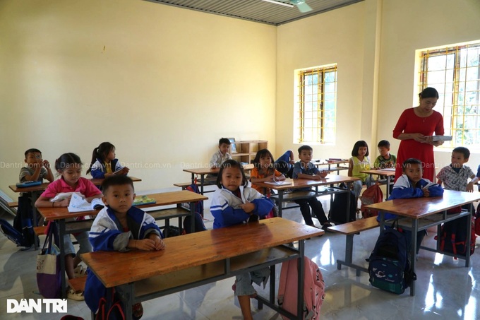 Dantri completes school upgrade project in Thanh Hoa - 2