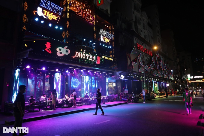 Bars and clubs reopen in HCM City - 1 Bars and clubs reopen in HCM City - 1