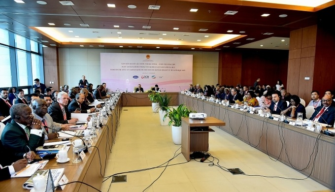 Vietnam hosts first-ever meeting with Middle East, African Ambassadors - 1