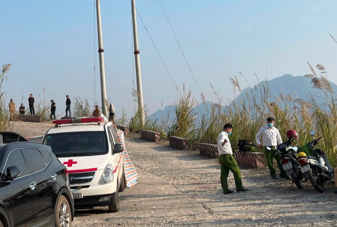 Three die in Thanh Hoa traffic accident - 1