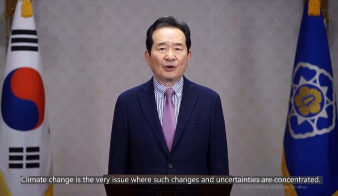 Climate change issue in focus at journalists conference - 2 Climate change issue in focus at journalists conference - 2