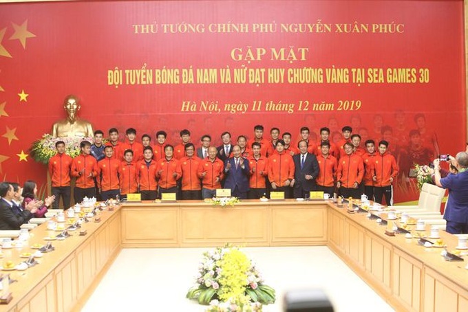 PM praises national football team victories at SEA Games - 1 PM praises national football team victories at SEA Games - 1