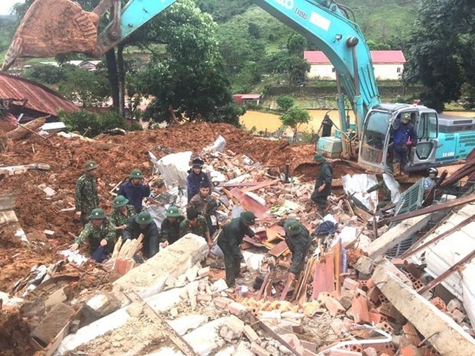 PM calls for greater efforts to overcome consequences of landslides in central region - 1