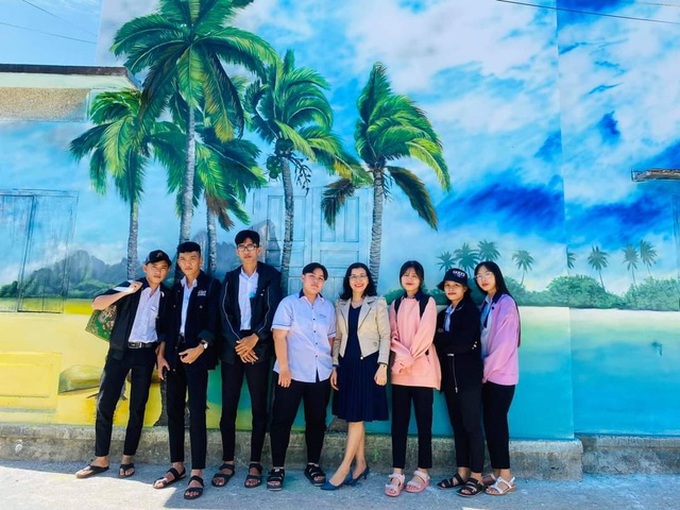 Ninh Thuan mural village attracts visitors - 2 Ninh Thuan mural village attracts visitors - 2