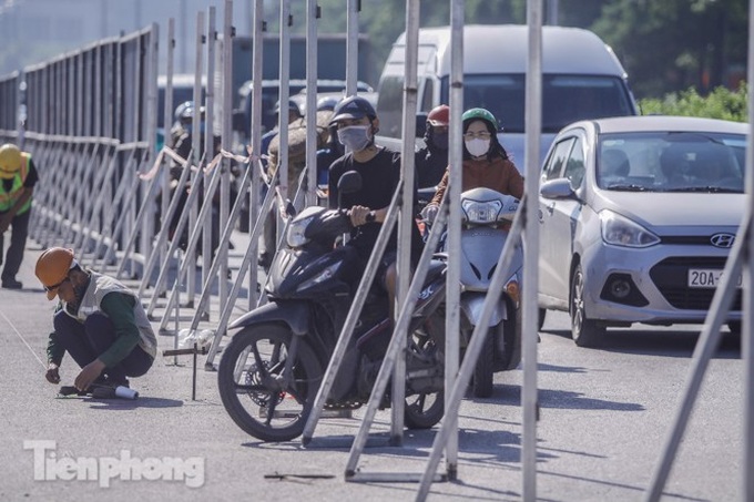 F1 construction work causes congestion - 5