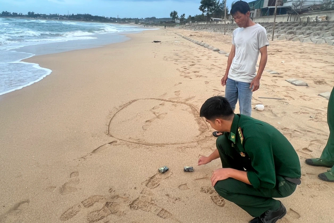 Three kilos of cocaine found on Quang Ngai beach - 2