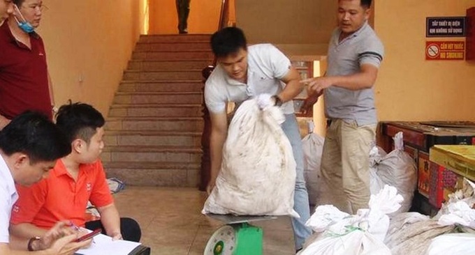 Nearly a tonne of meth found on roadside in Nghe An - 2 Nearly a tonne of meth found on roadside in Nghe An - 2