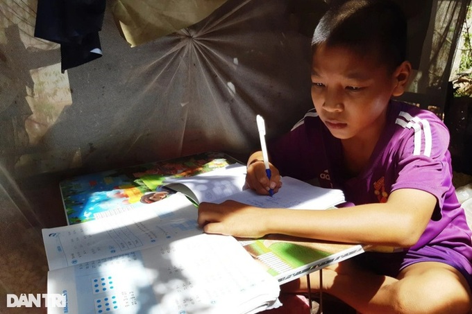 Poor boy takes care of ailing mother - 2