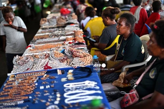 Shadowy exotic pet trade thrives in Pacific island nation - 1