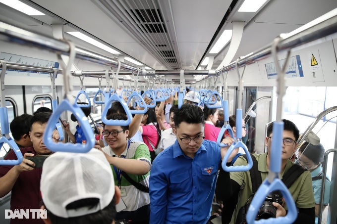 HCM City's first metro line has a two-month test run - 1