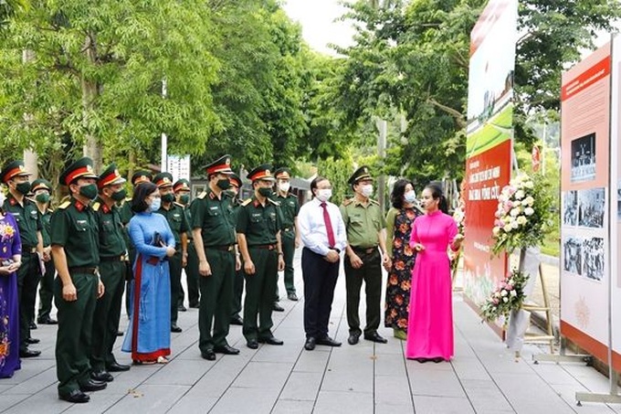 Exhibition honours scientific works of Ho Chi Minh Award winners - 1 Exhibition honours scientific works of Ho Chi Minh Award winners - 1