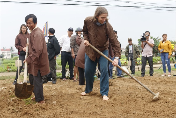 Hoi An vegetable festival attracts foreign visitors - 5 Hoi An vegetable festival attracts foreign visitors - 5