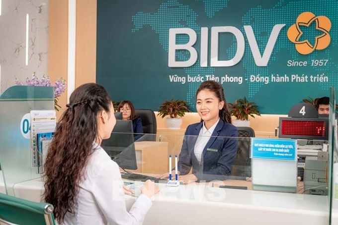 Vietnam Report announces Top 10 prestigious banks - 1