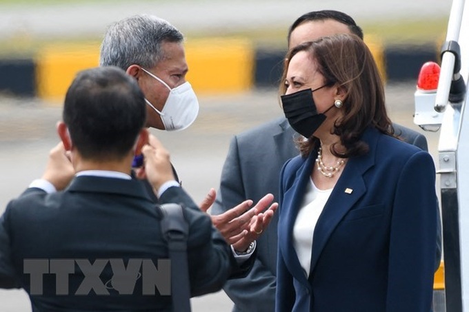 US Vice President arrives in Singapore - 1