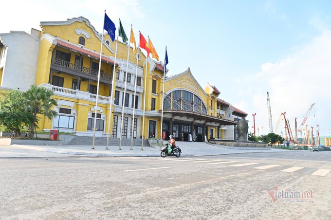 Ha Long’s tourist sites remain deserted after reopening - 6