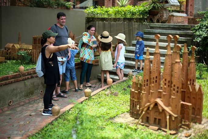 Famous landmarks featured at Hoi An terracotta park - 12