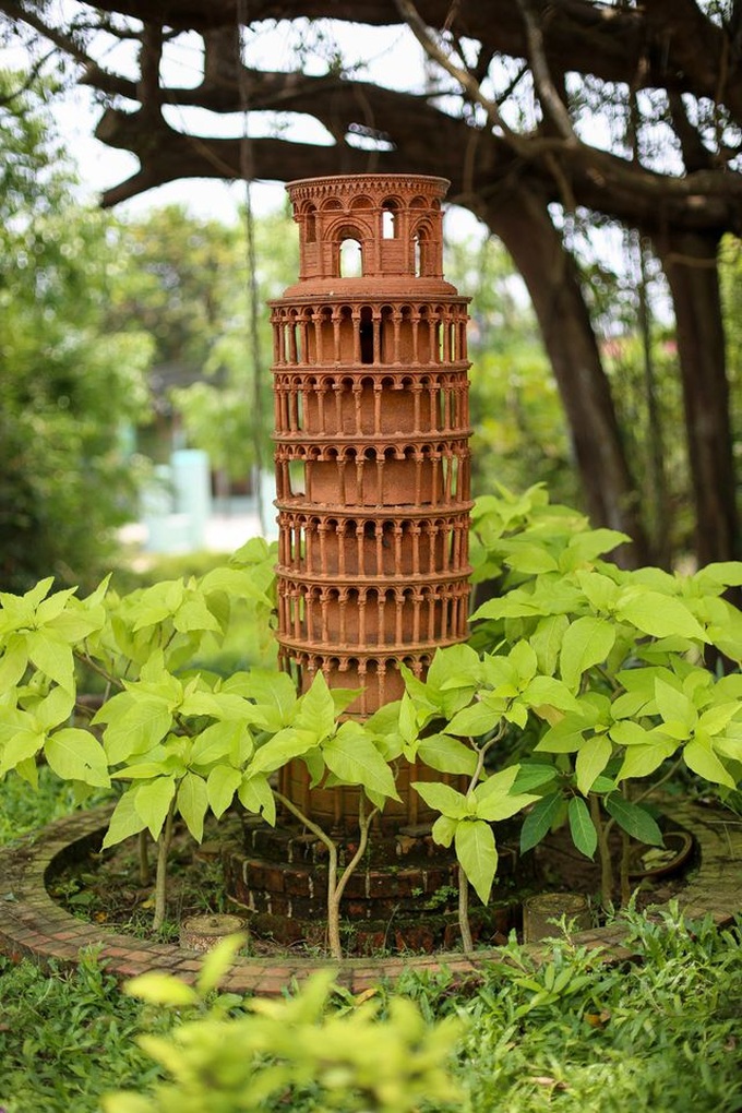 Famous landmarks featured at Hoi An terracotta park - 8