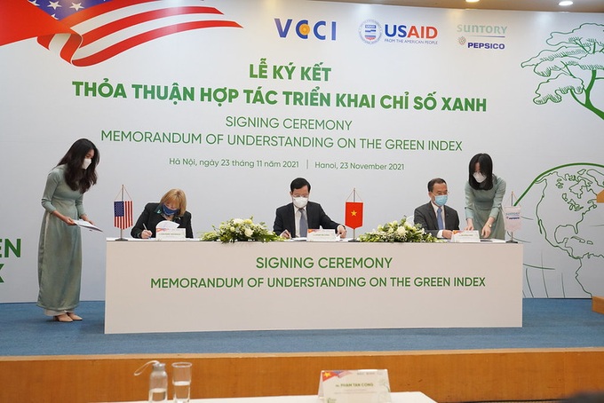 US supports environmentally friendly business ecosystem in Vietnam - 1