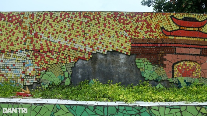 Hanoi ceramic road severely deteriorated - 3