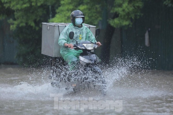 Heavy rain to return Hanoi - 1