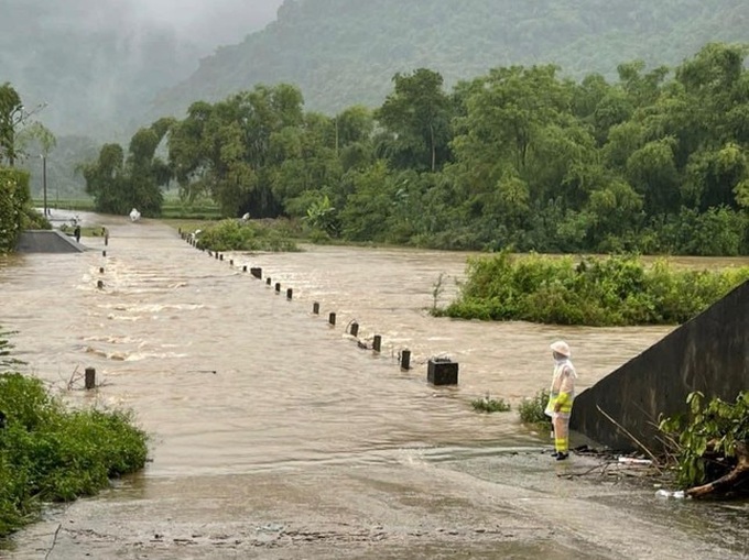 Flooding kills two people in Hoa Binh - 1 Flooding kills two people in Hoa Binh - 1