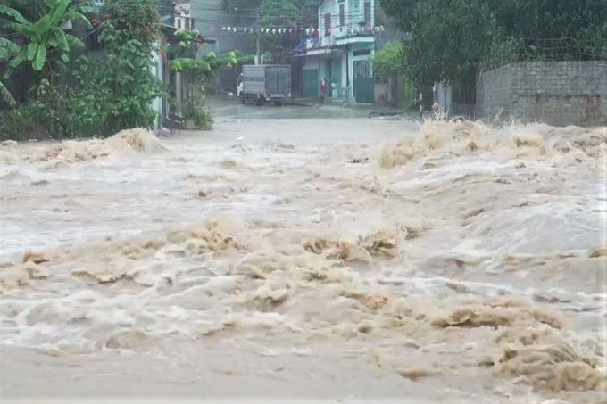 Heavy rain leaves two dead, three missing - 1