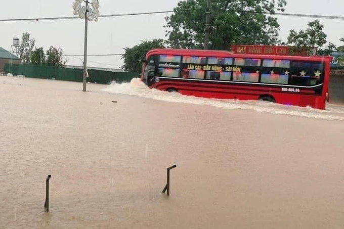 Torrential rain causes flooding in northern and central localities - 5