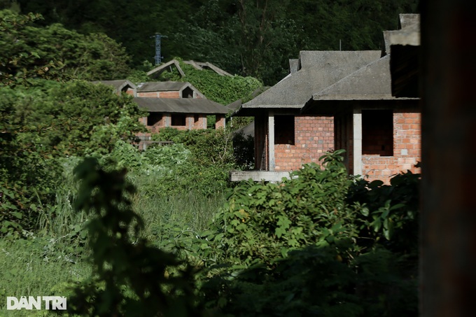 Danang seaside villas deteriorate in sluggish tourism projects - 4