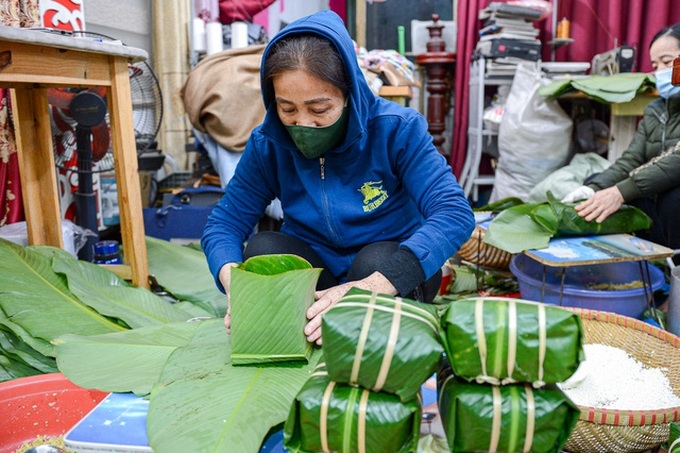 Hanoians cook Chung cakes through the night - 3 Hanoians cook Chung cakes through the night - 3