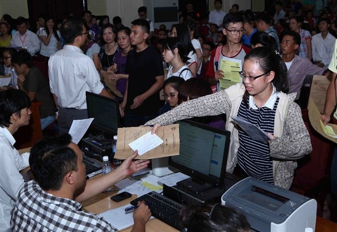 New university recruitment regulation raises concerns - 1