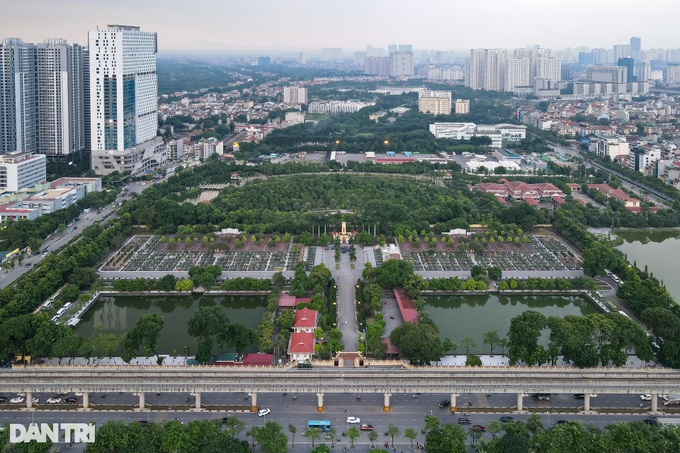 Hanoi cemetery attracts visitors ahead of War Invalids and Martyrs' Day - 1 Hanoi cemetery attracts visitors ahead of War Invalids and Martyrs' Day - 1