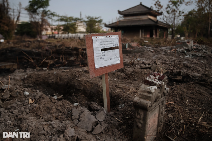 Thousands more graves relocated from HCM City cemetery - 3