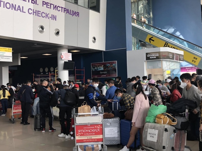 More than 300 Vietnamese citizens repatriated - 1