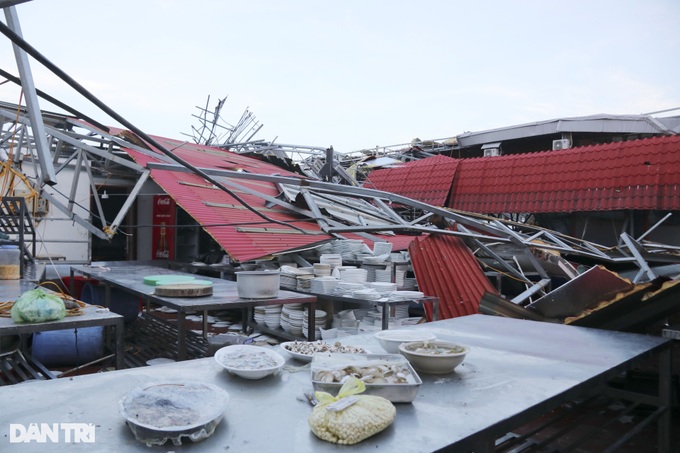 Quang Ninh tourism hub devastated after typhoon. - 2