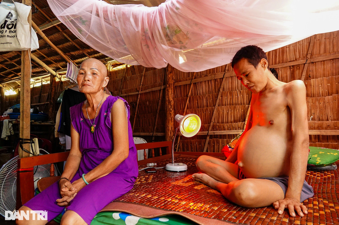 Poor woman in Soc Trang needs help - 1