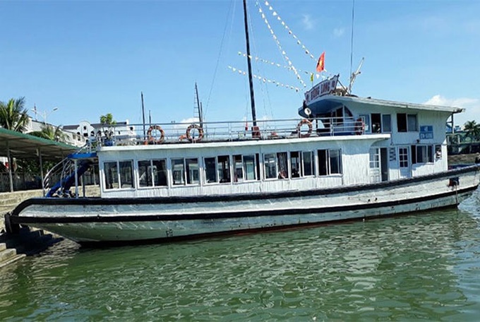 Ha Long boat operator says sorry for bathroom camera scandal - 1