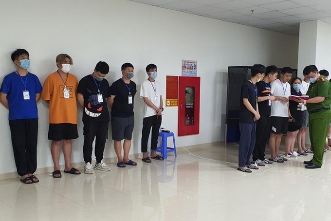 50 Chinese men detained for illegal stay in Hanoi - 1