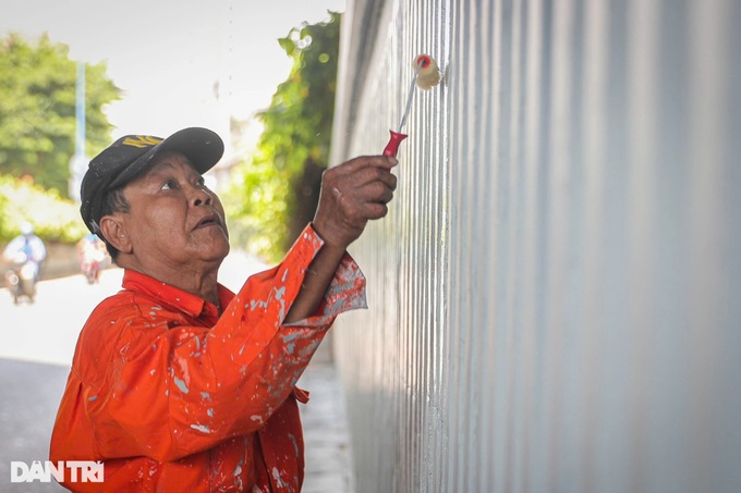 Many HCM City bridges, tunnels get makeover - 1