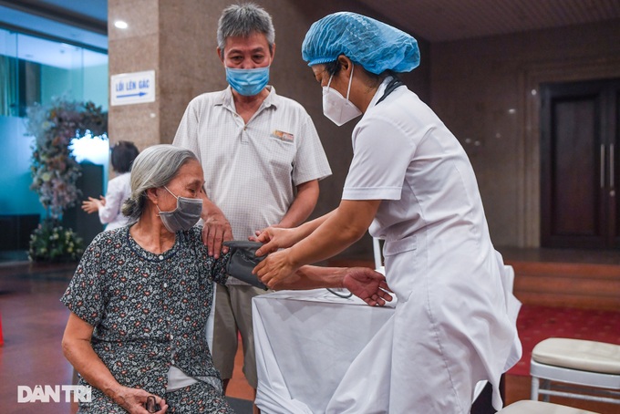 Hanoi speeds up Covid-19 vaccination - 5 Hanoi speeds up Covid-19 vaccination - 5