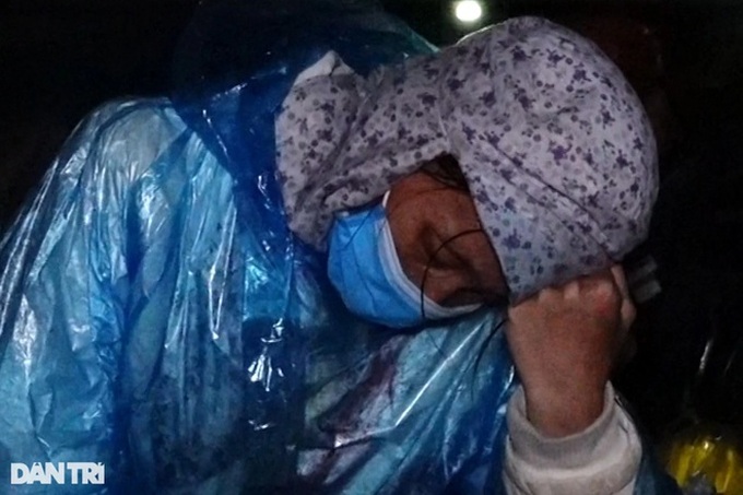 Hanoi supports migrant workers leaving pandemic hotspots for home - 4