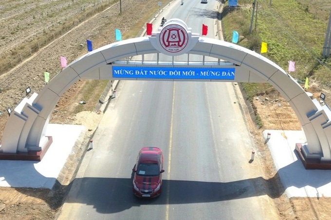 Kon Tum requested to dismantle five welcome gates - 1 Kon Tum requested to dismantle five welcome gates - 1
