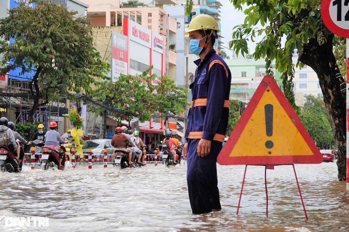 Rising tides serious flood Can Tho City - 7