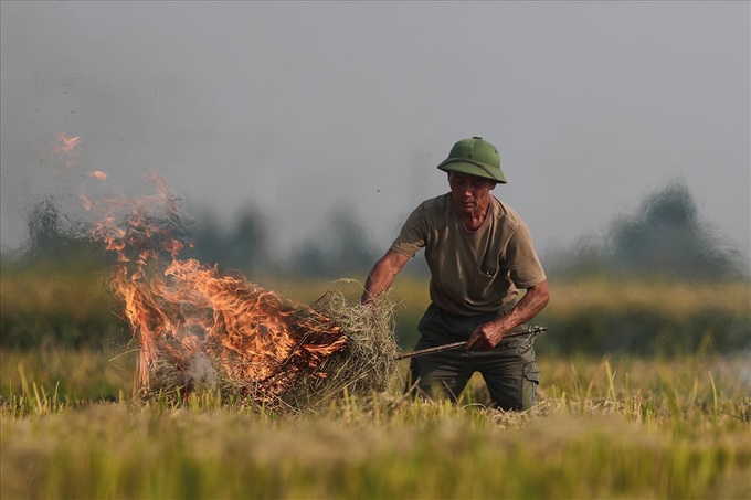 Straw burning worsens Hanoi air pollution - 3