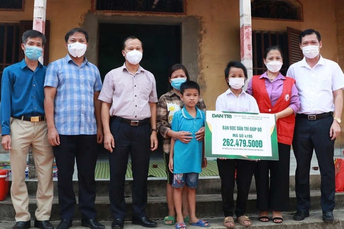 Readers send support to ailing children - 1