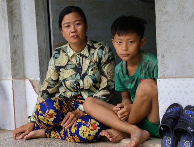 Dantri/DTiNews readers support ailing boy in Tay Ninh - 1 Dantri/DTiNews readers support ailing boy in Tay Ninh - 1