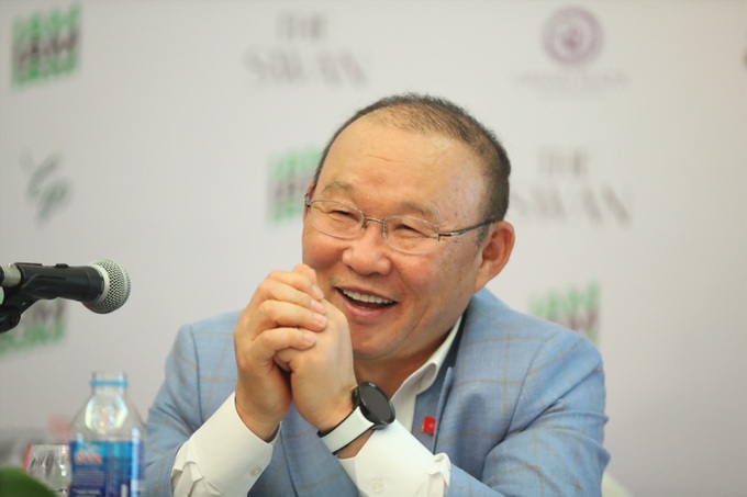 Park Hang-seo plans to set up football academy in Vietnam - 1