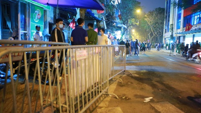 Lockdown on Hanoi’s Covid-19-hit area lifted - 3