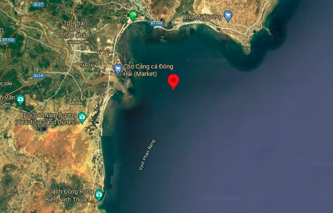 Cargo ship collision threatens oil slick off Ninh Thuan - 1 Cargo ship collision threatens oil slick off Ninh Thuan - 1