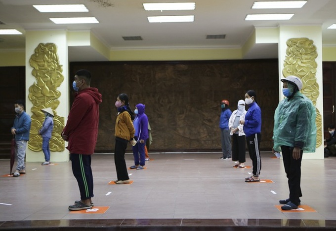 Rice donated to support low-income people amid Covid-19 - 6