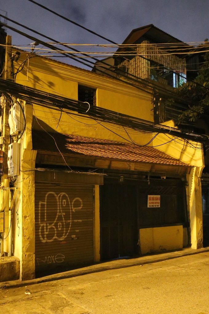 Quiet Hanoi streets at night - 6